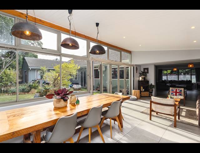 4 BEDROOM FREEHOLD FOR SALE IN TABLE VIEW